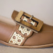 Carregar imagem no visualizador da galeria, Loafer Marrom Isa